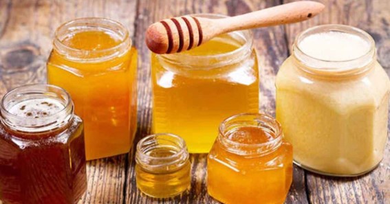 What Are the Differences Between Raw and Processed Honey